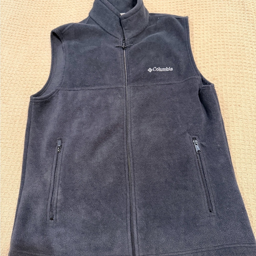 Columbia Black Full-Zip Fleece Vest - Picture 3 of 7